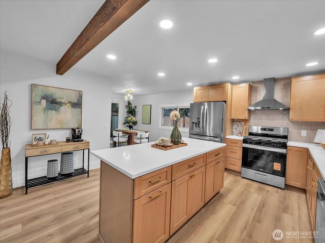 13046 15th Avenue NE, Seattle, WA 98125