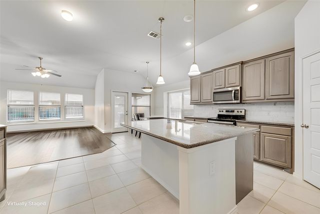 6345 Red Cliff Drive, Fort Worth, TX 76179