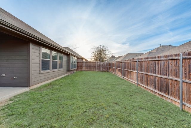 6345 Red Cliff Drive, Fort Worth, TX 76179