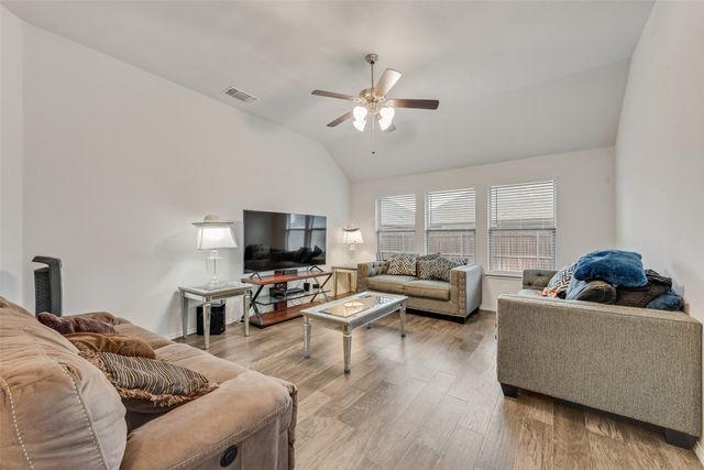 6345 Red Cliff Drive, Fort Worth, TX 76179