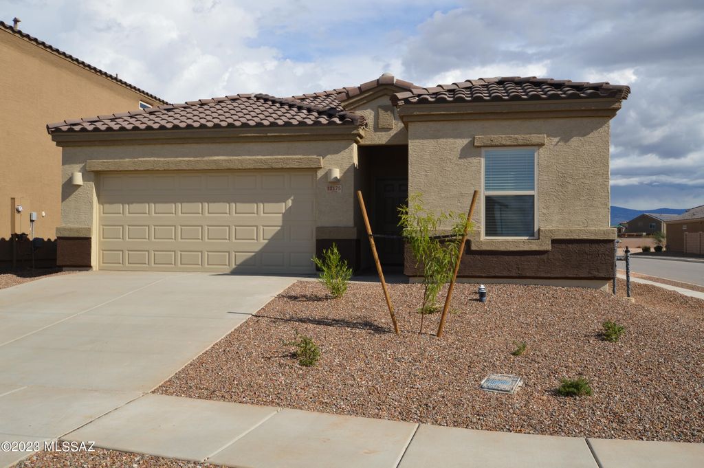12175 E Metz Drive, Vail, AZ 85641