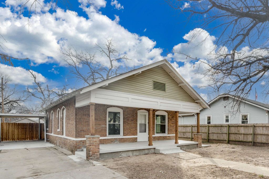 1930 S Main St, Wichita, KS 67213