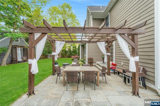 512 Spring Avenue, Ridgewood, NJ 07450