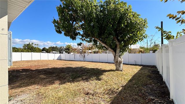 21543 KENYON AVENUE, Port Charlotte, FL 33952