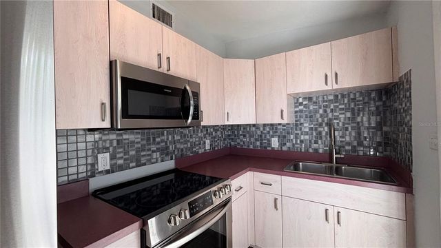 21543 KENYON AVENUE, Port Charlotte, FL 33952