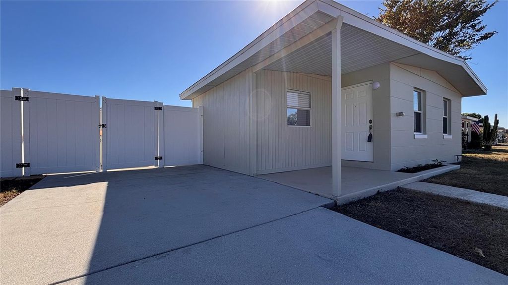 21543 KENYON AVENUE, Port Charlotte, FL 33952