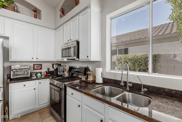 6064 W IRMA Lane, Glendale, AZ 85308