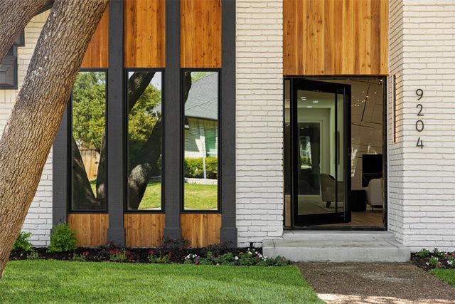 9204 Heatherdale Drive, Dallas, TX 75243