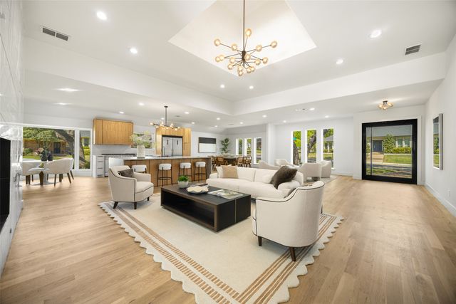 9204 Heatherdale Drive, Dallas, TX 75243