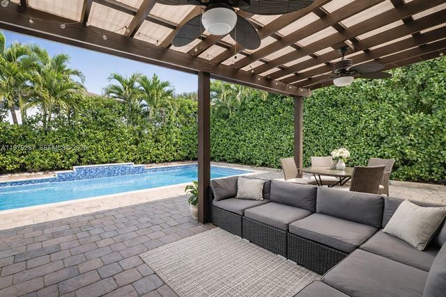 14929 SW 176th Ter, Miami, FL 33187