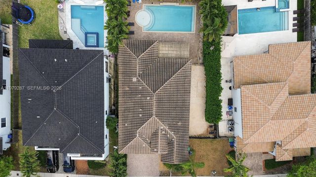 14929 SW 176th Ter, Miami, FL 33187