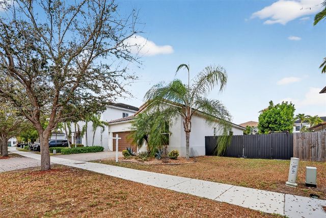 14929 SW 176th Ter, Miami, FL 33187