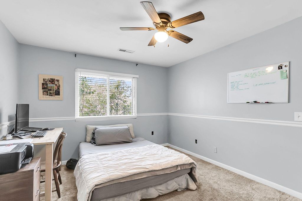 Image 13 of property listing at 91 Ashley Hall Plantation 4, Charleston, SC 29407