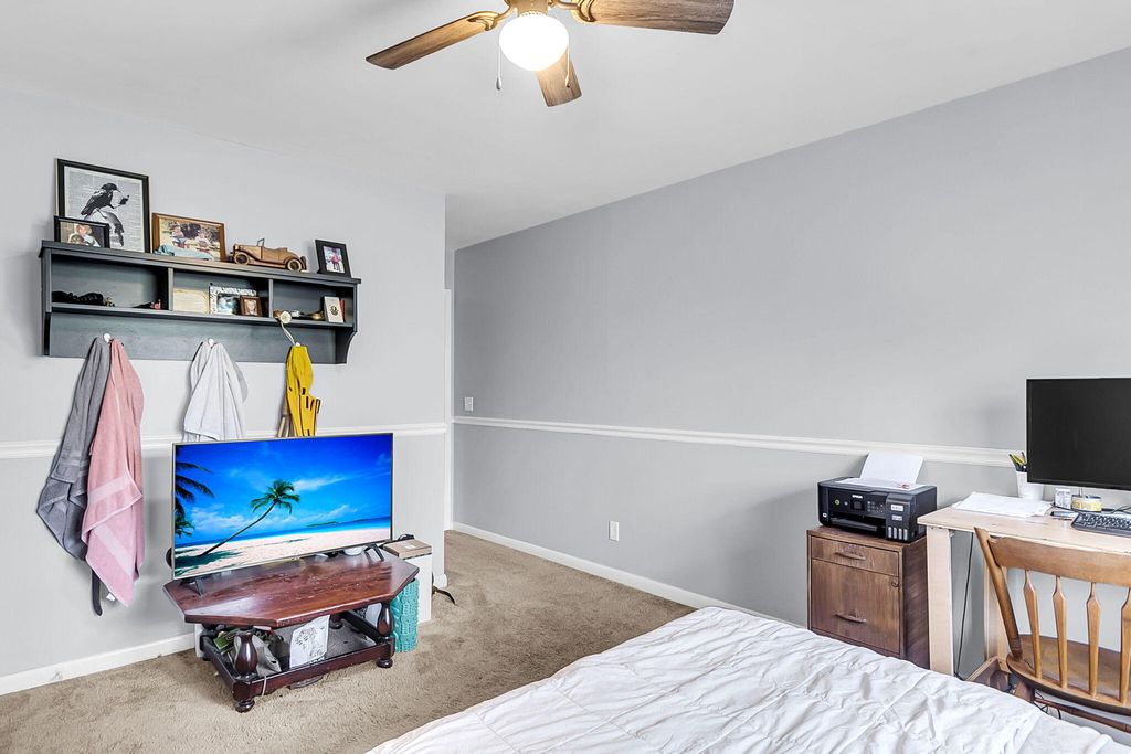 Image 14 of property listing at 91 Ashley Hall Plantation 4, Charleston, SC 29407