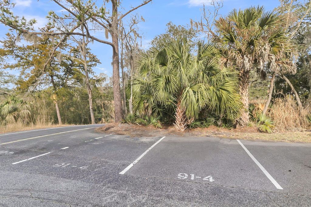 Image 23 of property listing at 91 Ashley Hall Plantation 4, Charleston, SC 29407