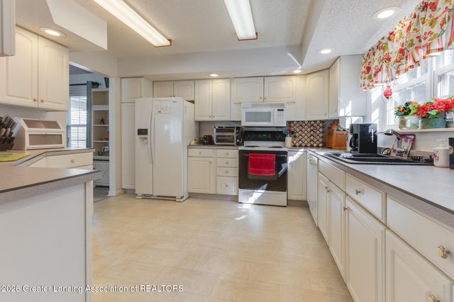 111 Block Street, Williamston, MI 48895