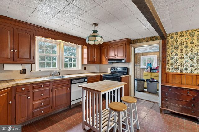 3301 MARIETTA AVE, Lancaster, PA 17601