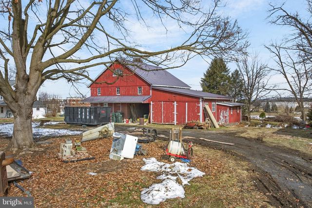 3301 MARIETTA AVE, Lancaster, PA 17601