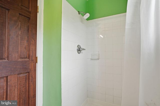 2 BUCKINGHAM DR, Downingtown, PA 19335