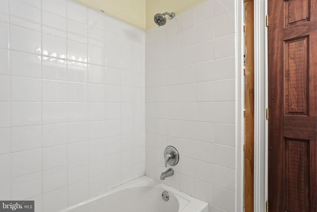 2 BUCKINGHAM DR, Downingtown, PA 19335