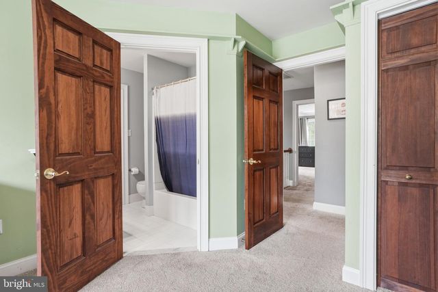 2 BUCKINGHAM DR, Downingtown, PA 19335