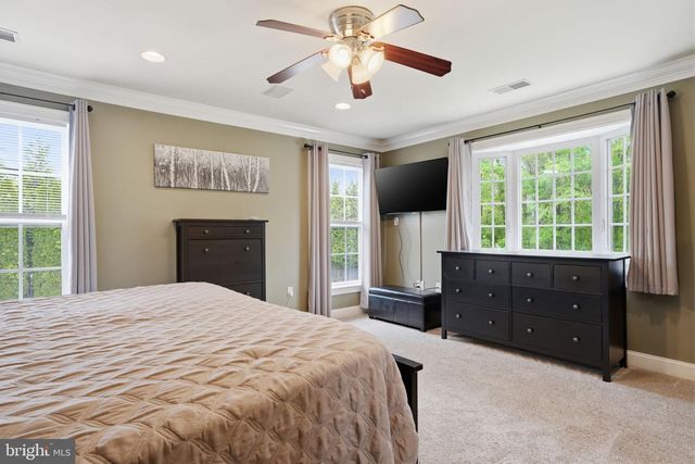 2 BUCKINGHAM DR, Downingtown, PA 19335