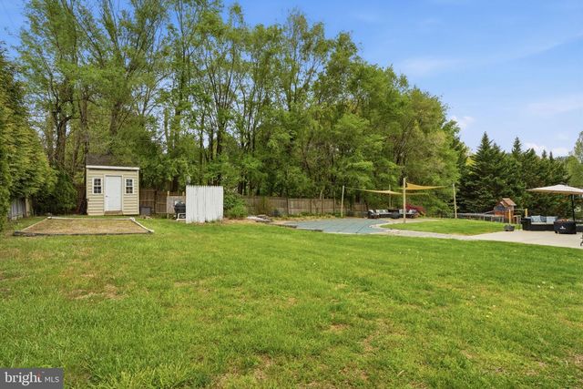 2 BUCKINGHAM DR, Downingtown, PA 19335