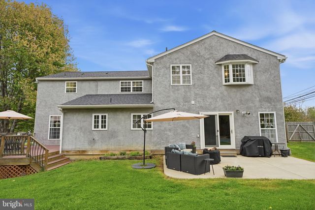 2 BUCKINGHAM DR, Downingtown, PA 19335