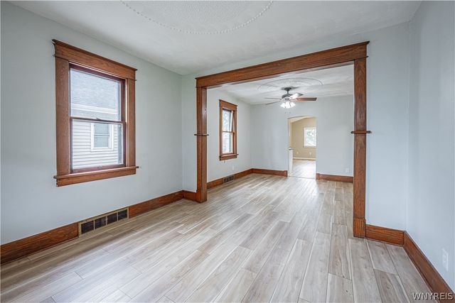 216 74th Street, Niagara Falls, NY 14304