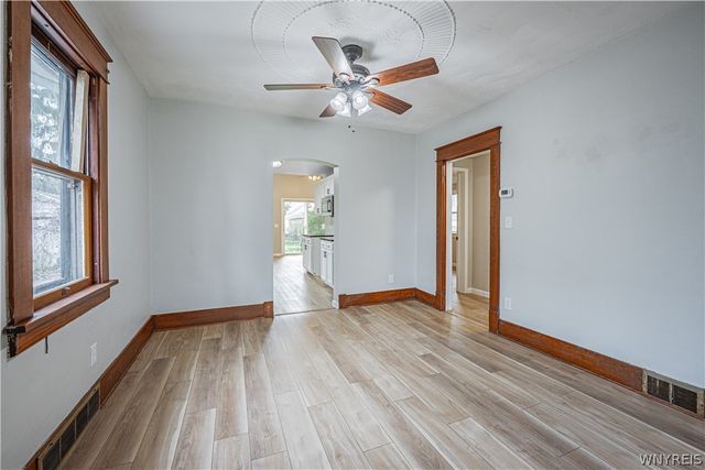 216 74th Street, Niagara Falls, NY 14304