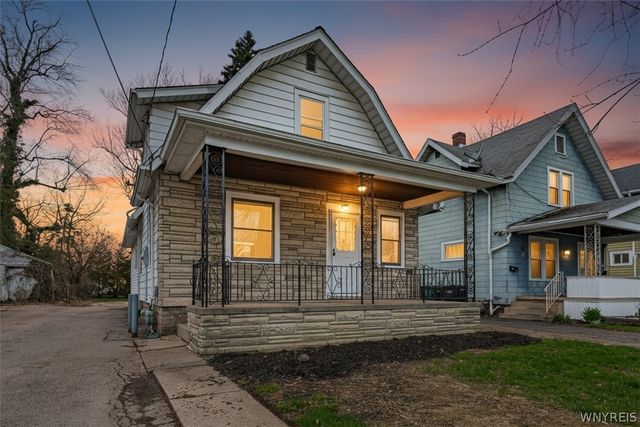 216 74th Street, Niagara Falls, NY 14304