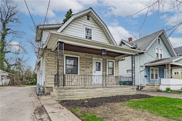 216 74th Street, Niagara Falls, NY 14304