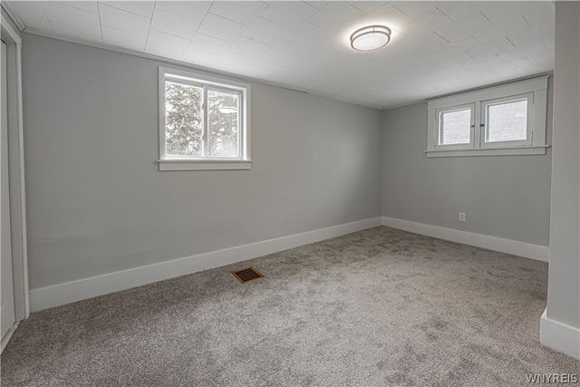 216 74th Street, Niagara Falls, NY 14304