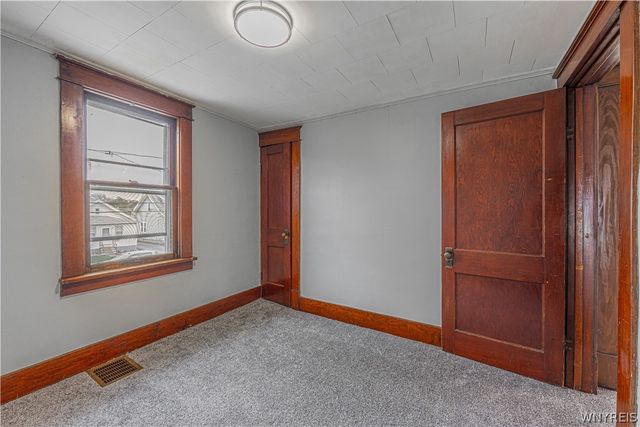 216 74th Street, Niagara Falls, NY 14304