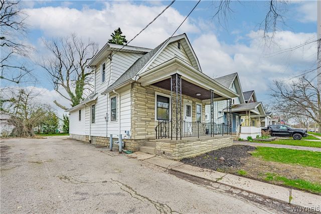 216 74th Street, Niagara Falls, NY 14304