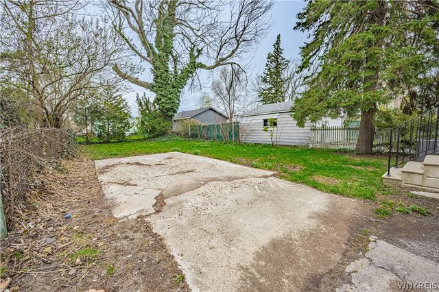 216 74th Street, Niagara Falls, NY 14304