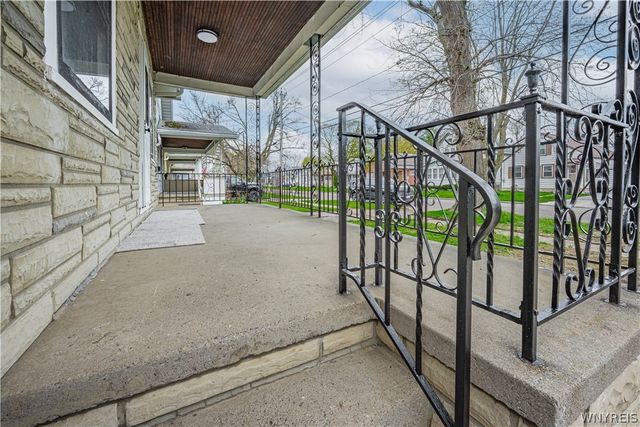 216 74th Street, Niagara Falls, NY 14304