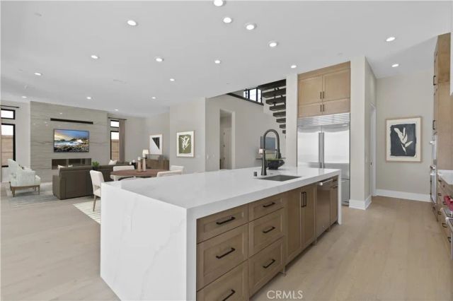 536 Big Sur, Irvine, CA 92602