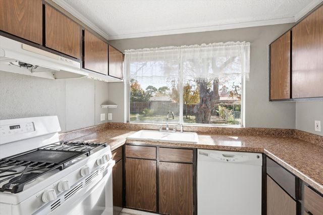 1410 Mohawk Drive, Arlington, TX 76012