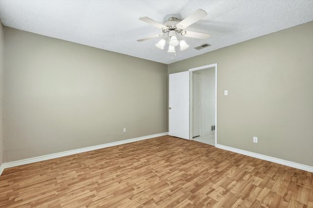 1410 Mohawk Drive, Arlington, TX 76012