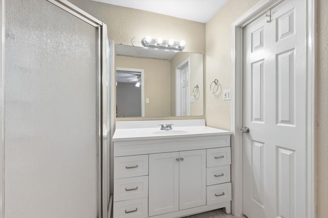 1410 Mohawk Drive, Arlington, TX 76012