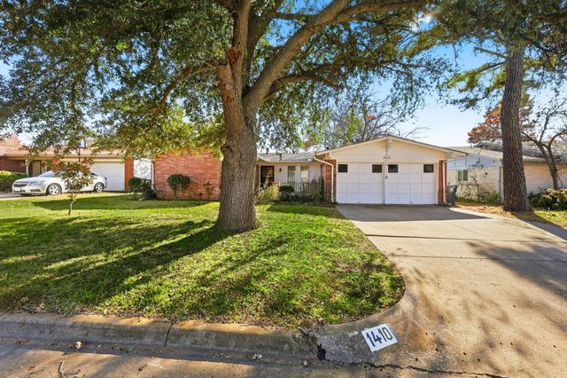 1410 Mohawk Drive, Arlington, TX 76012
