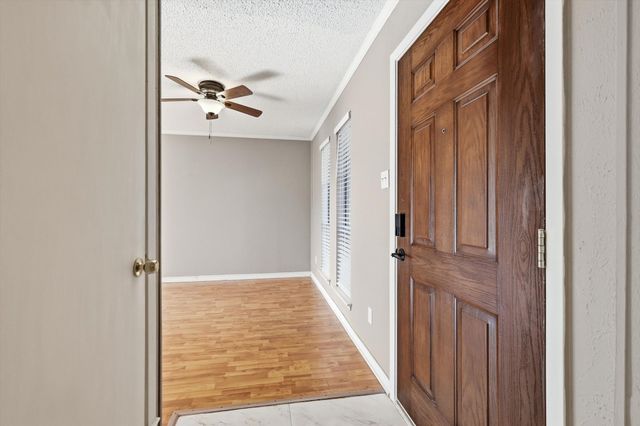 1410 Mohawk Drive, Arlington, TX 76012