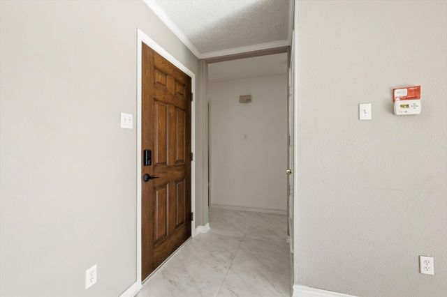 1410 Mohawk Drive, Arlington, TX 76012