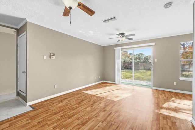 1410 Mohawk Drive, Arlington, TX 76012