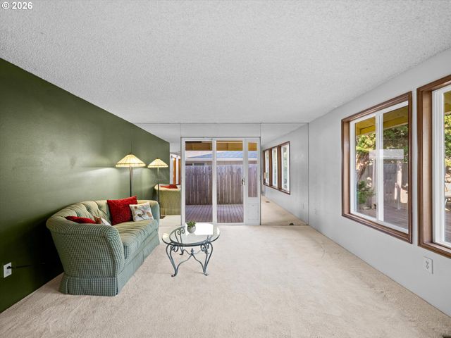 19330 Sw CLARION Ct, Beaverton, OR 97003
