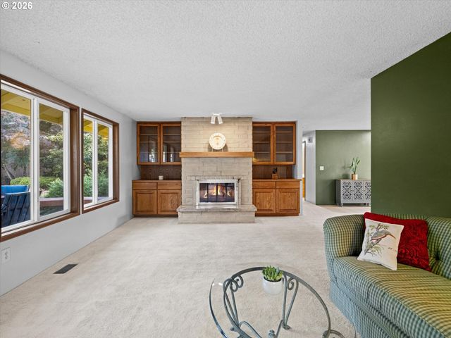 19330 Sw CLARION Ct, Beaverton, OR 97003