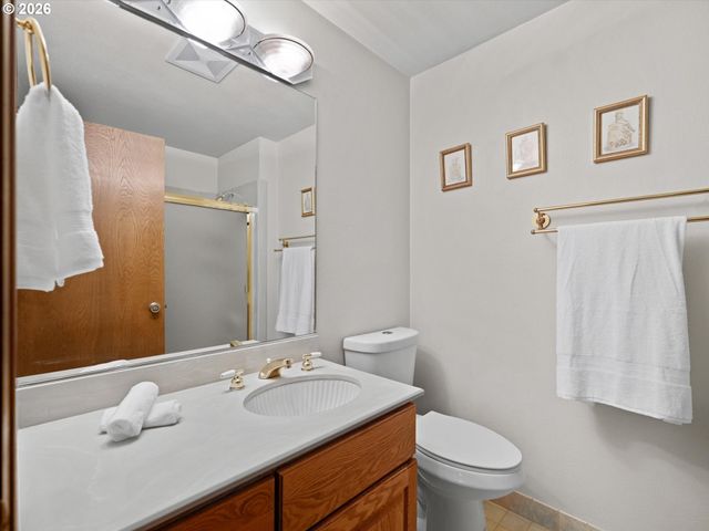 19330 Sw CLARION Ct, Beaverton, OR 97003