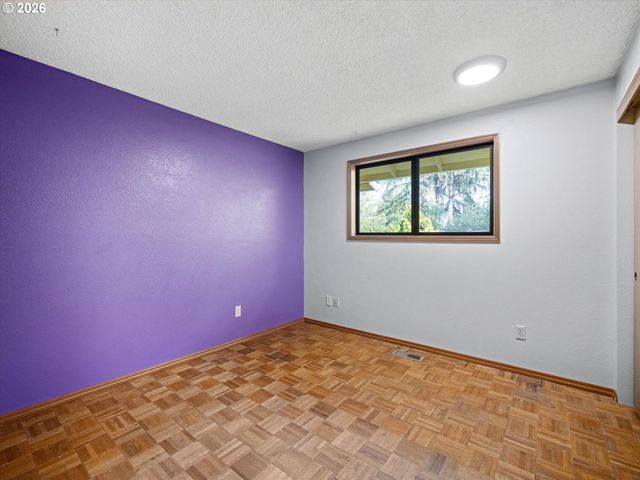 19330 Sw CLARION Ct, Beaverton, OR 97003