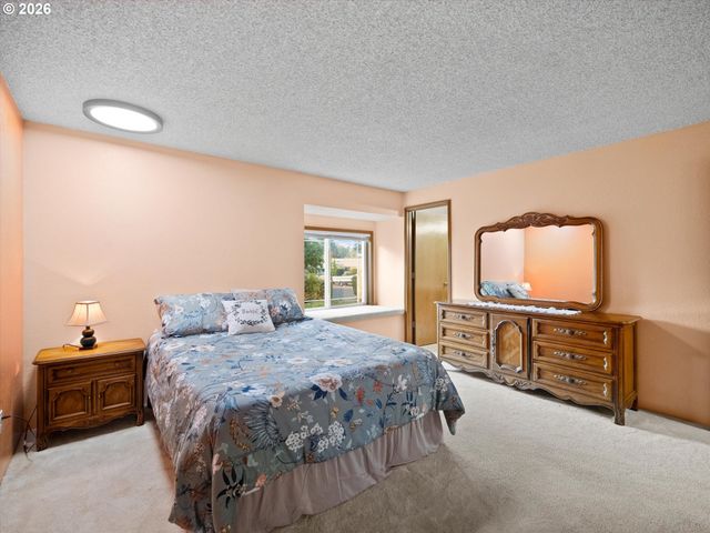 19330 Sw CLARION Ct, Beaverton, OR 97003